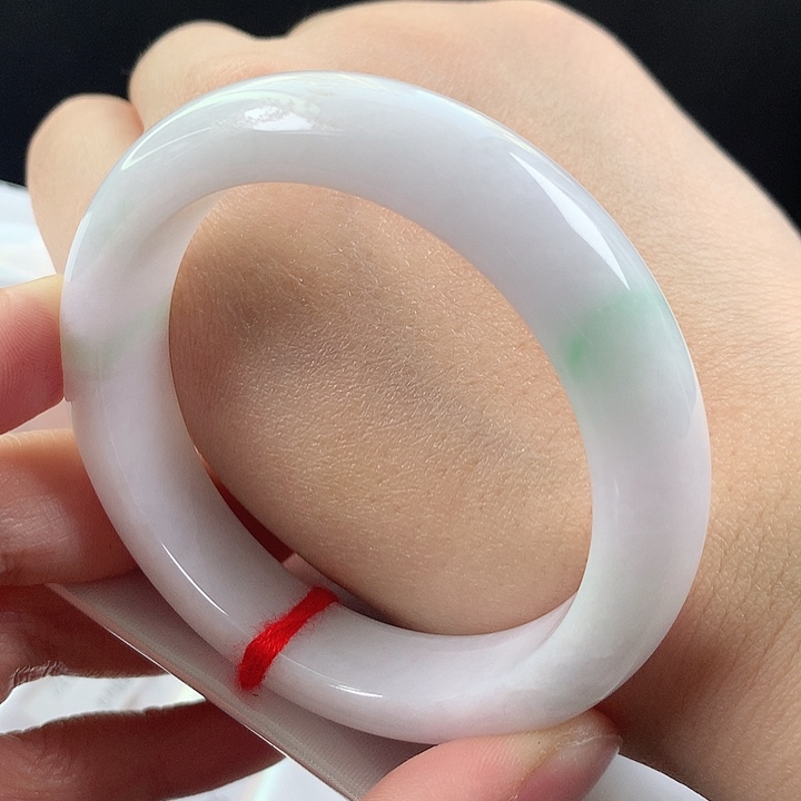 翡翠未镶嵌手镯52有纹