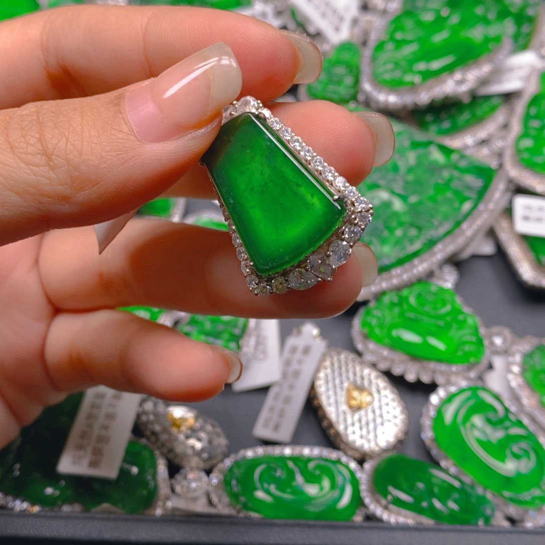 翡翠颈饰银S925镶嵌8888888888