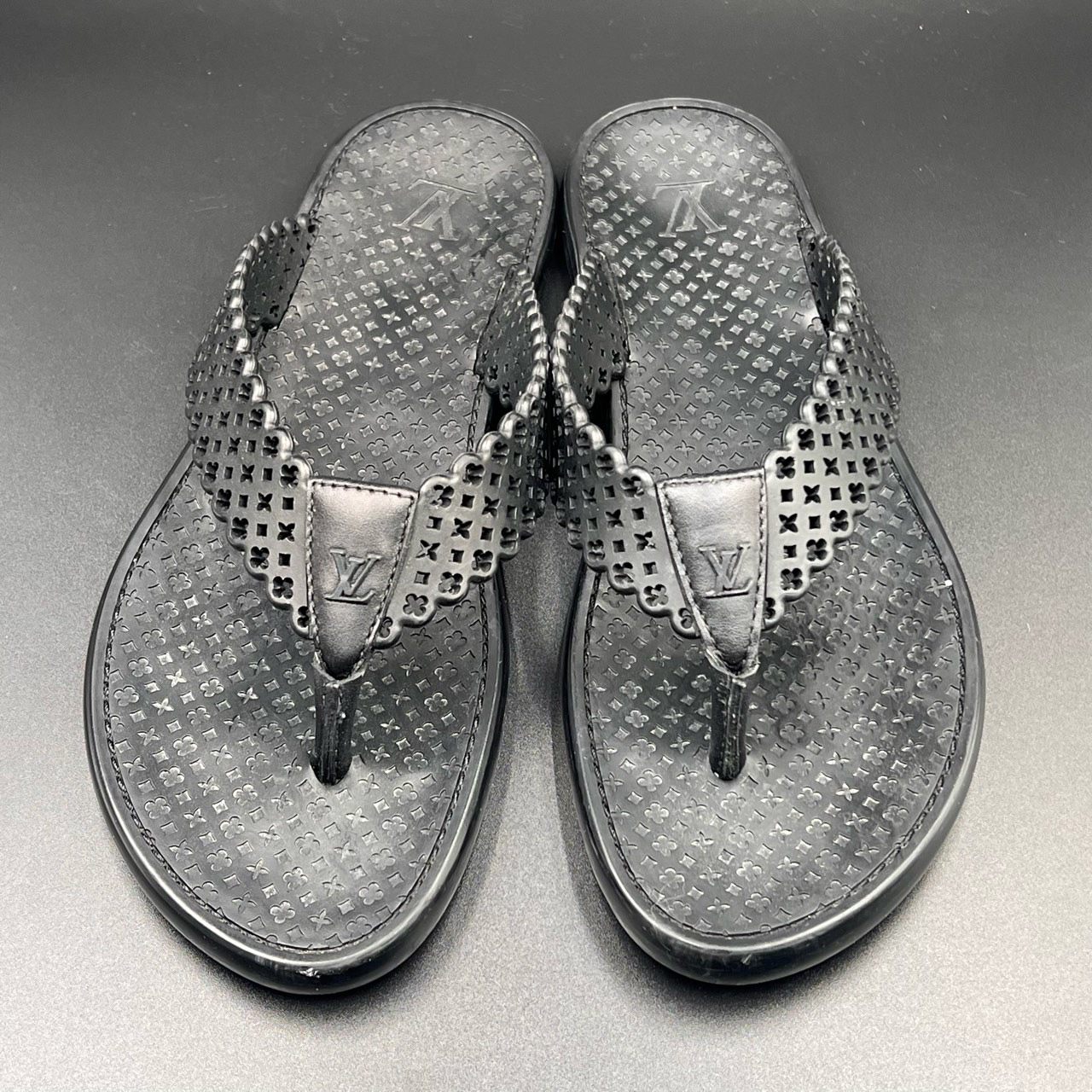 95新 LouisVuitton/路易威登 人字拖/36.5码/透气舒适