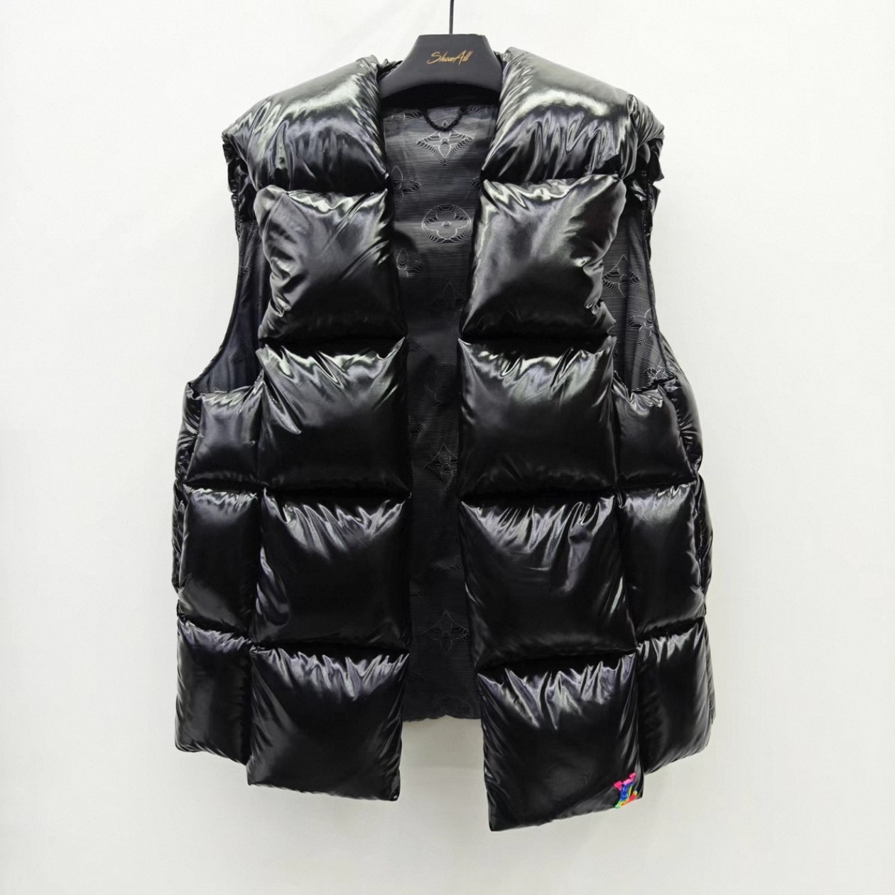 99新 LouisVuitton/路易威登 黑色镭射logo折叠羽绒马甲46码0248