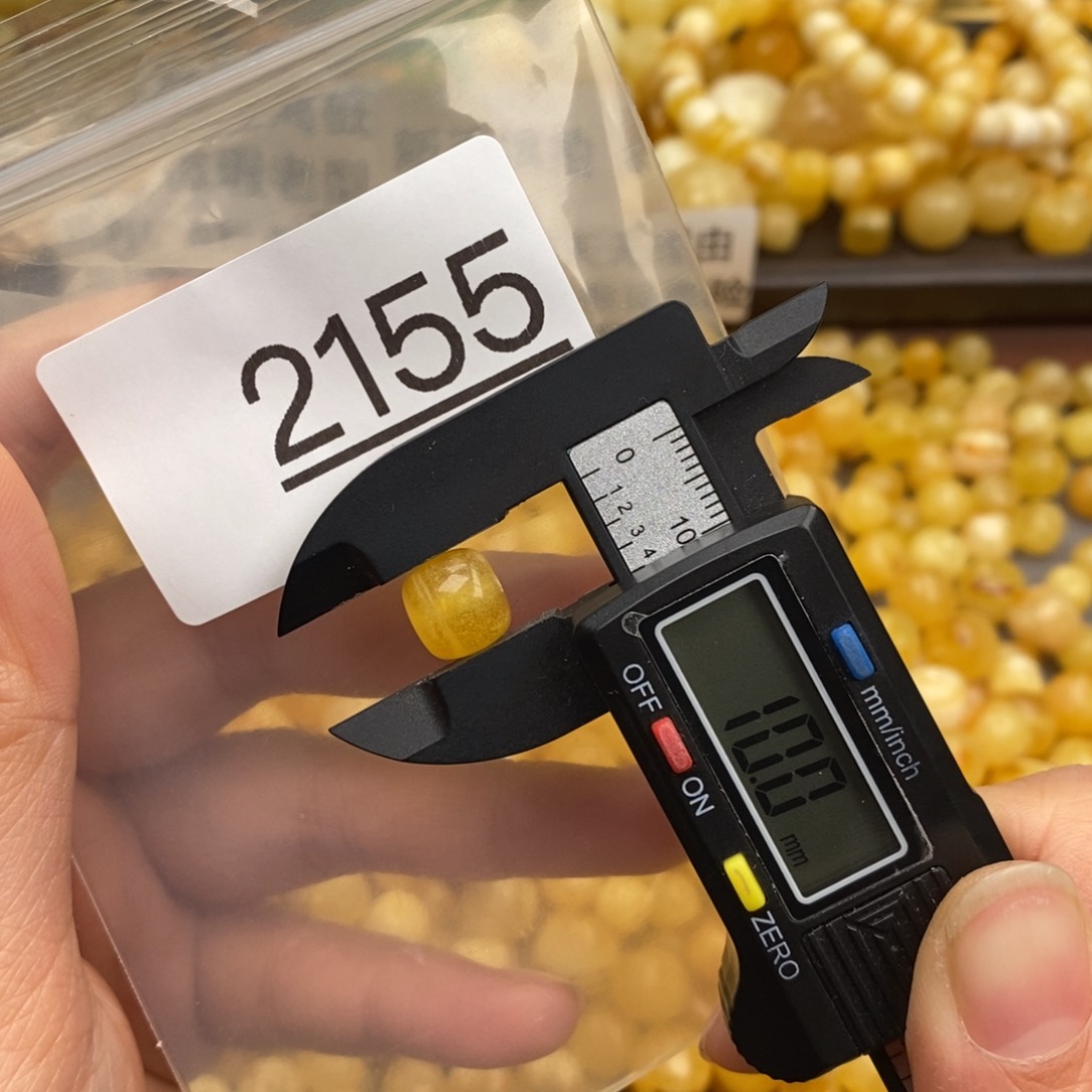 蜜蜡珠宝奇石未镶嵌