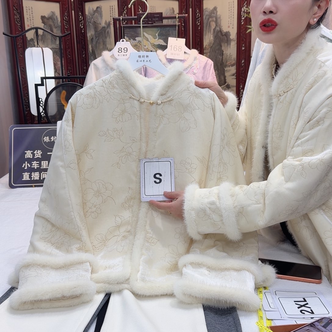 丹***露非遗文化遗产的传承人