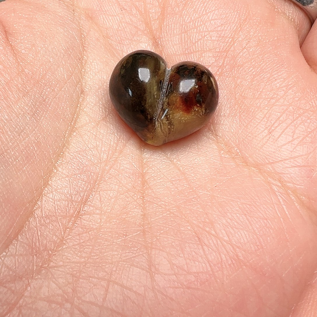 米***晶琥珀未镶嵌裸石抚顺琥珀30309。1，6