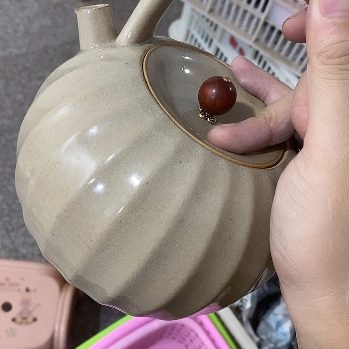 陶瓷艺术品及陶瓷壶壶