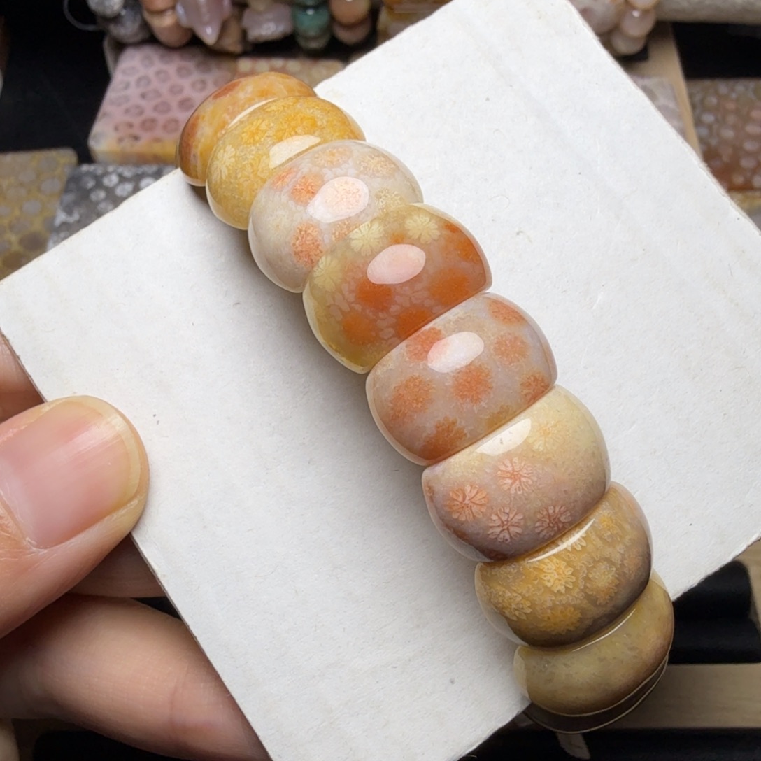 硅化玉未镶嵌美美哒 桔红金黄小花，1片才15