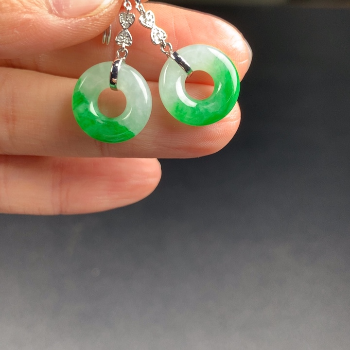 翡翠耳饰18K金镶嵌惊喜