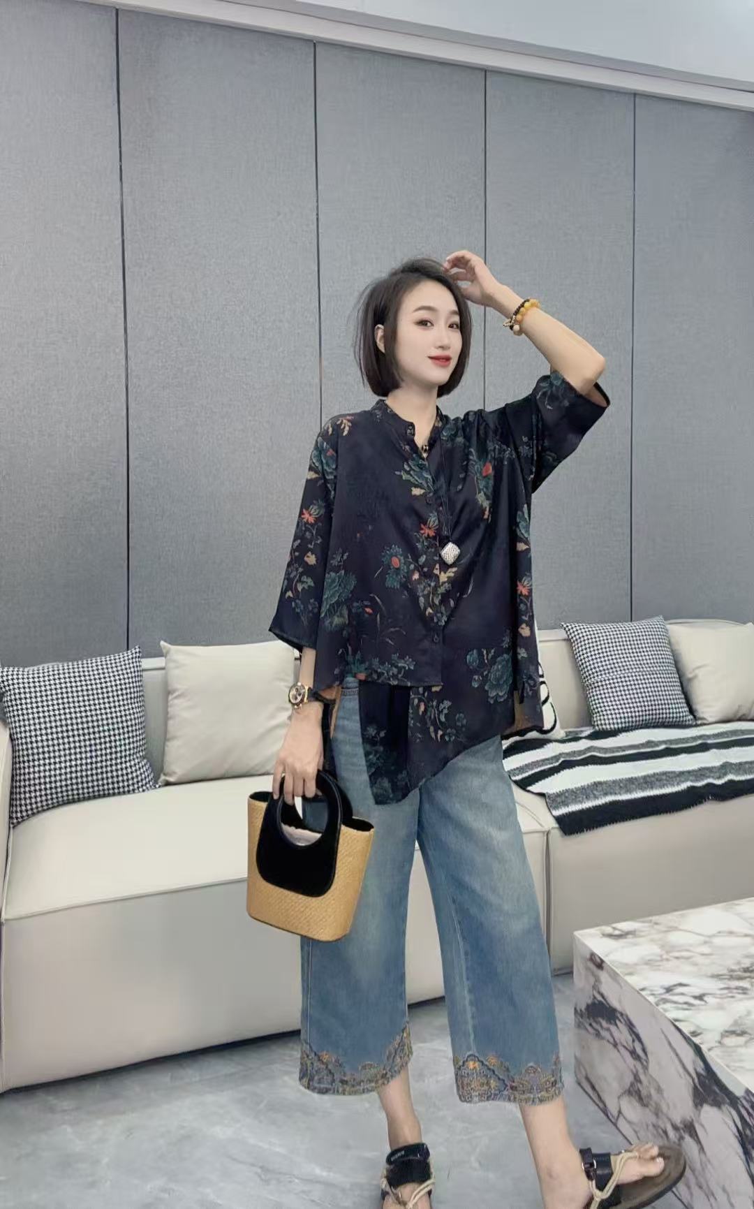 【娜娜推荐】设计时尚师老钱风提花上衣25292-1