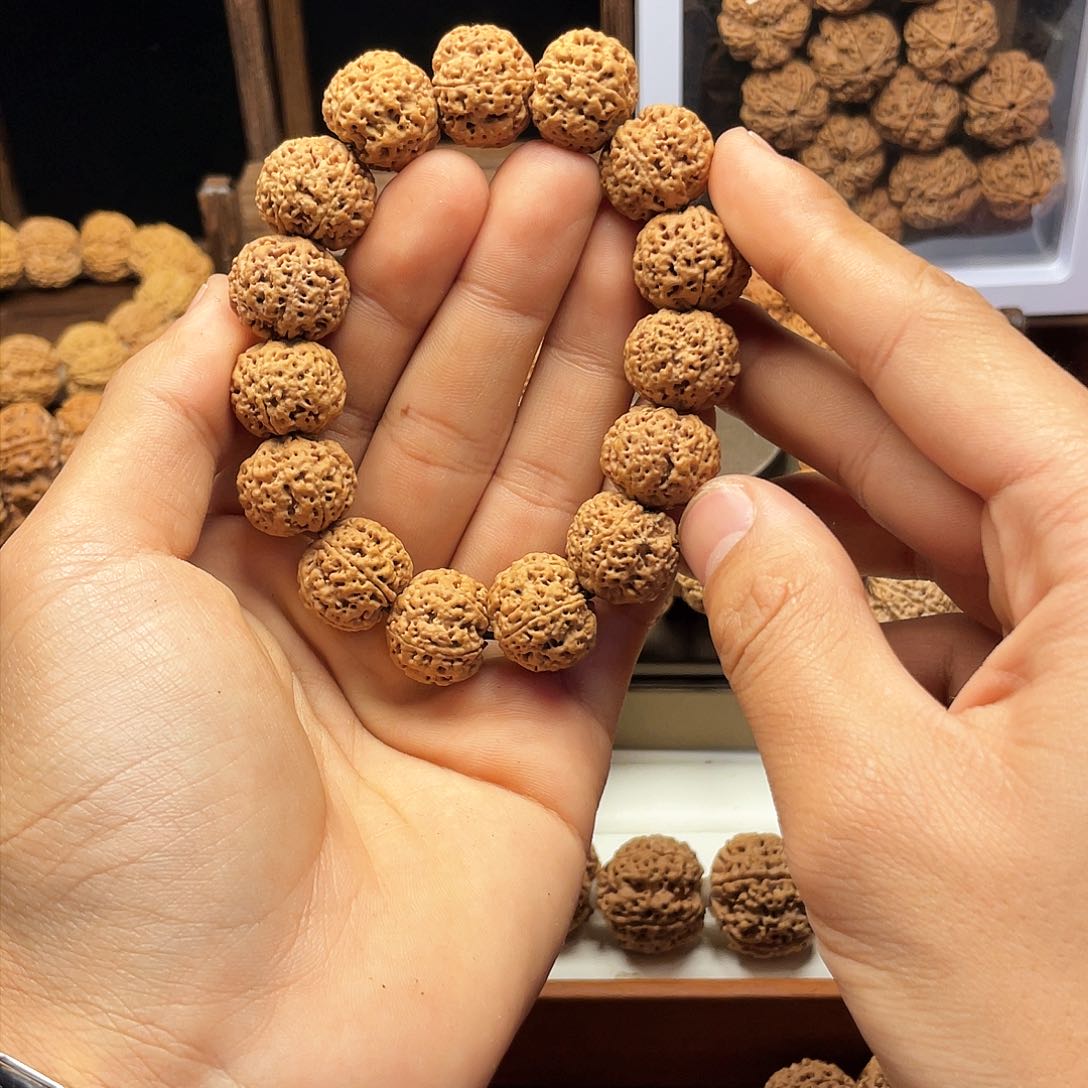 金刚菩提吊坠17蜂窝