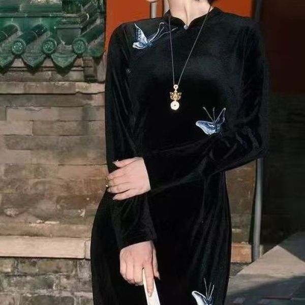 【发发·推荐】复古蓝色蝴蝶刺绣新中式改良旗袍裙修身连衣裙