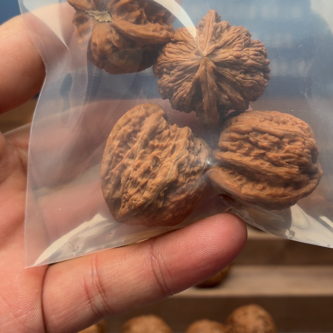 木***沙文玩核桃吊坠秘纹