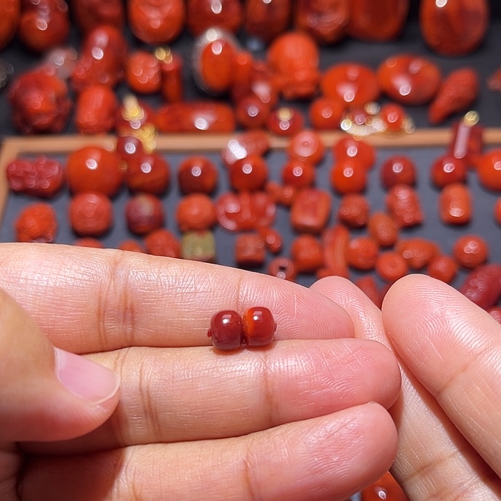 南红玛瑙未镶嵌配饰牛血火焰纹对珠7.2mm