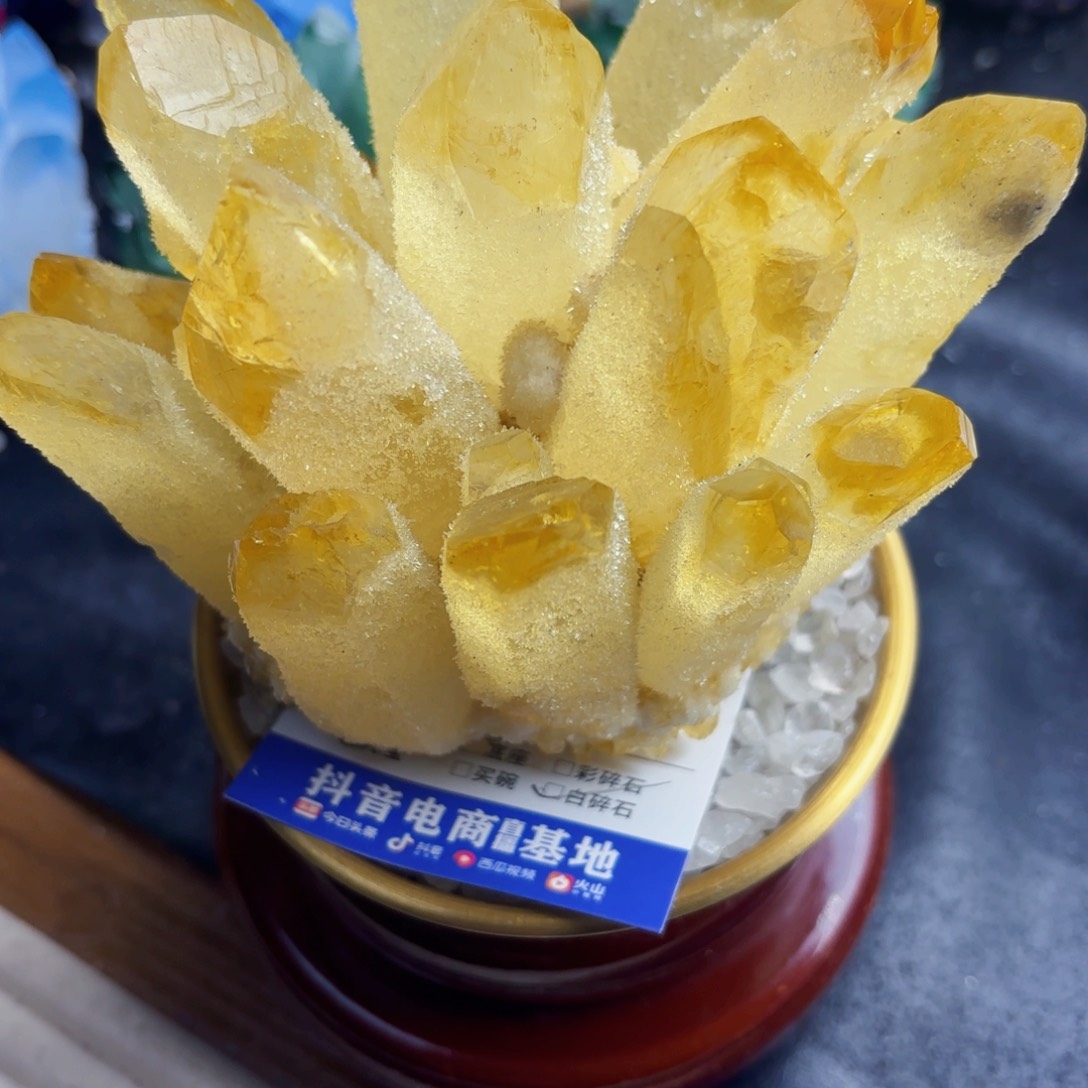 琉璃手工艺品秦****汇水晶