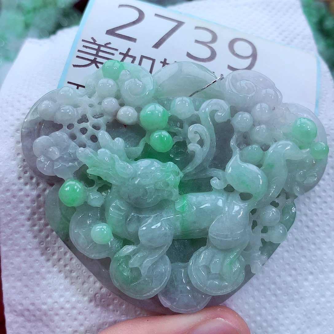 吊坠(不含链)未镶嵌翡翠