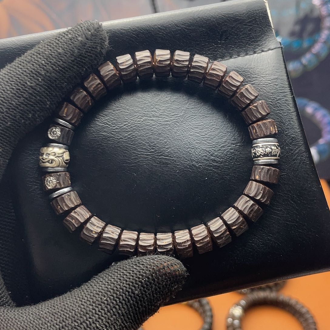 椰蒂手串96吞噬双配饰上上签