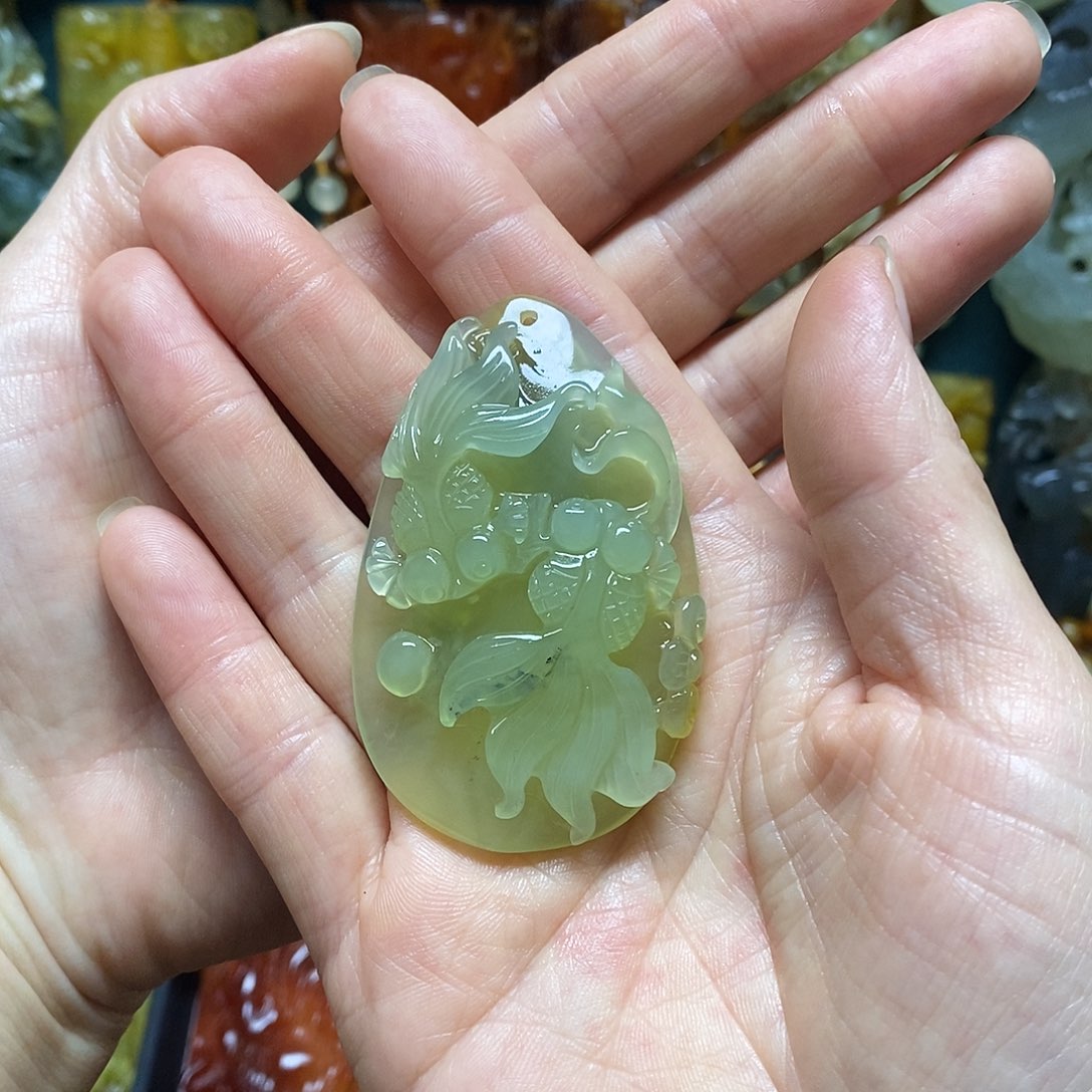 小***碟岫玉未镶嵌吊坠(赠链)