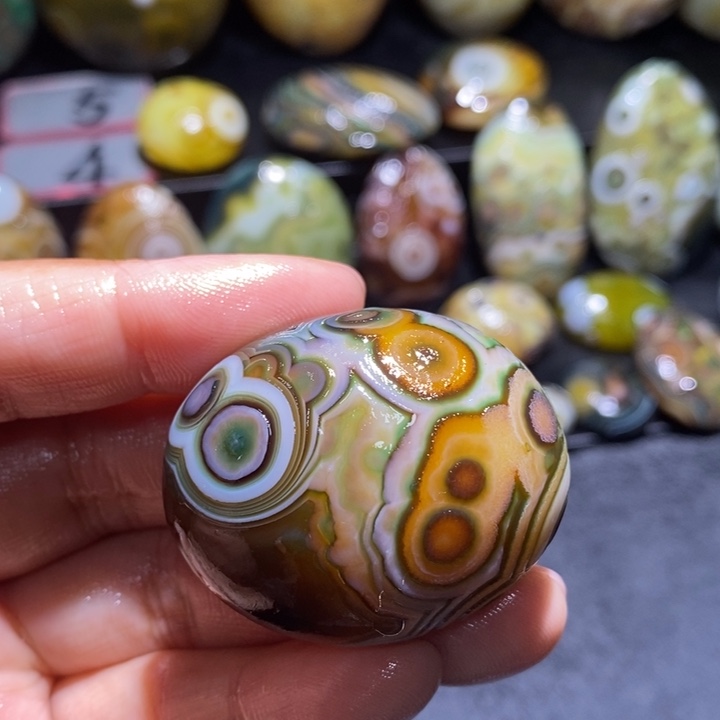 玛瑙/玉髓未镶嵌珠宝半成品84