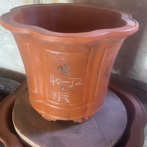 紫砂中国宜兴紫砂花盆，