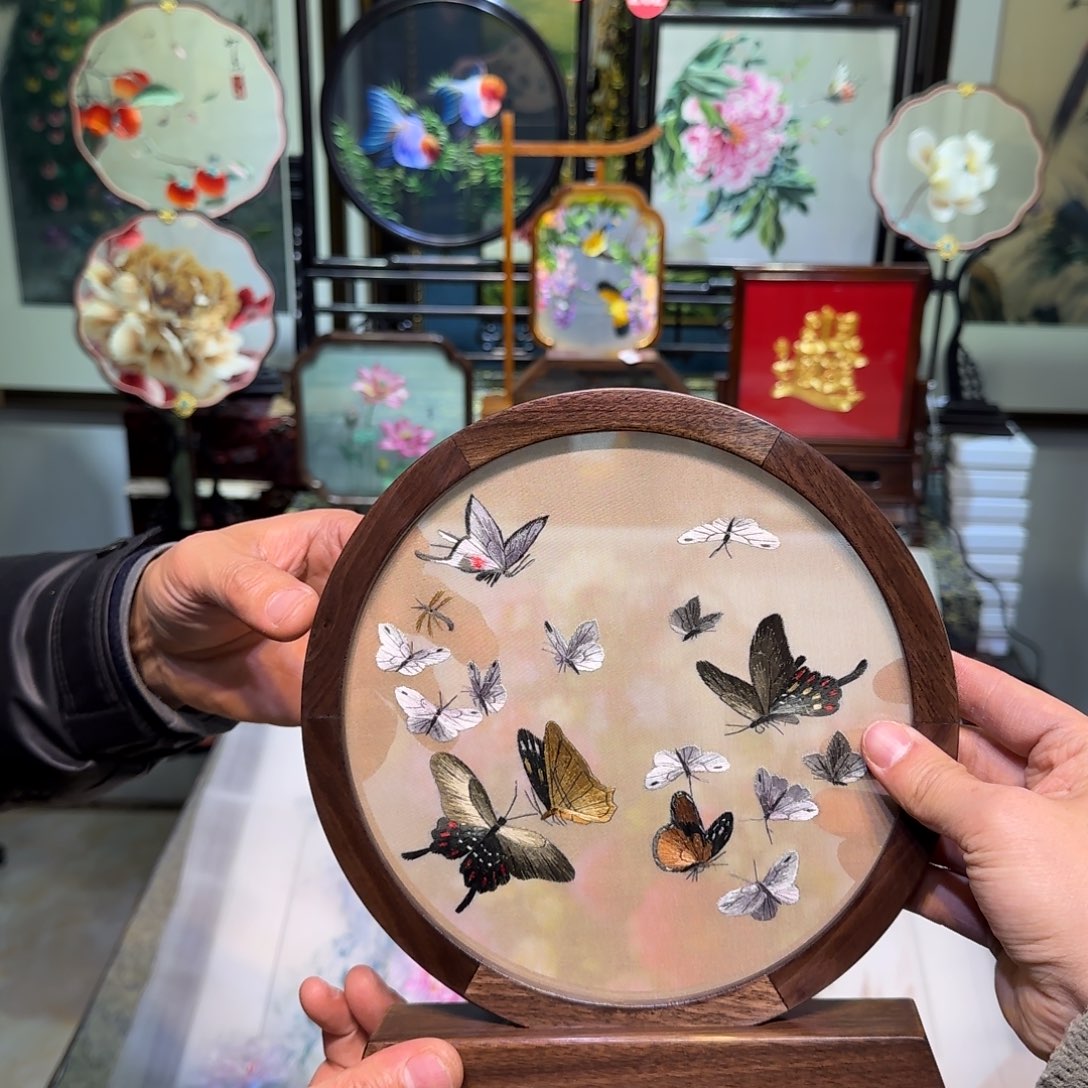 刺绣刺绣工艺精湛