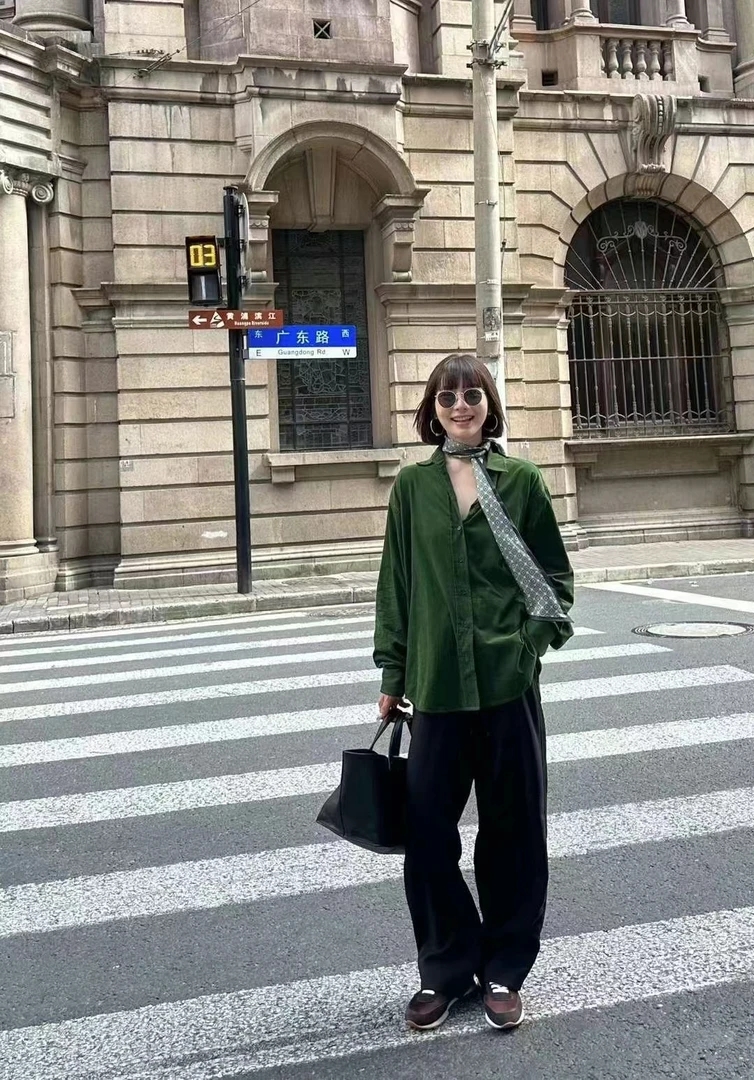 炸休闲时装宋哈哈的服装店