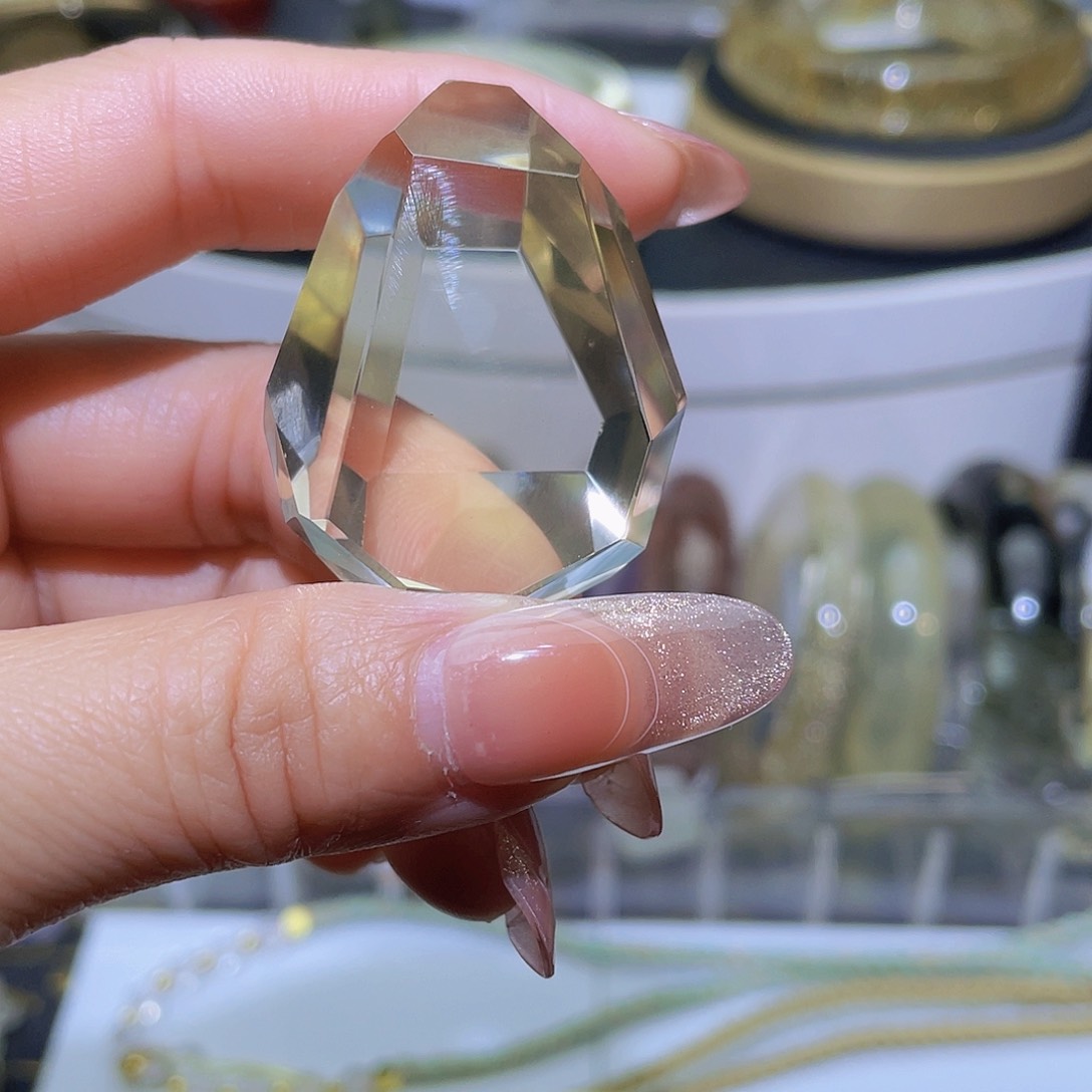 水晶颈饰未镶嵌东***寺天然黄水晶吊坠