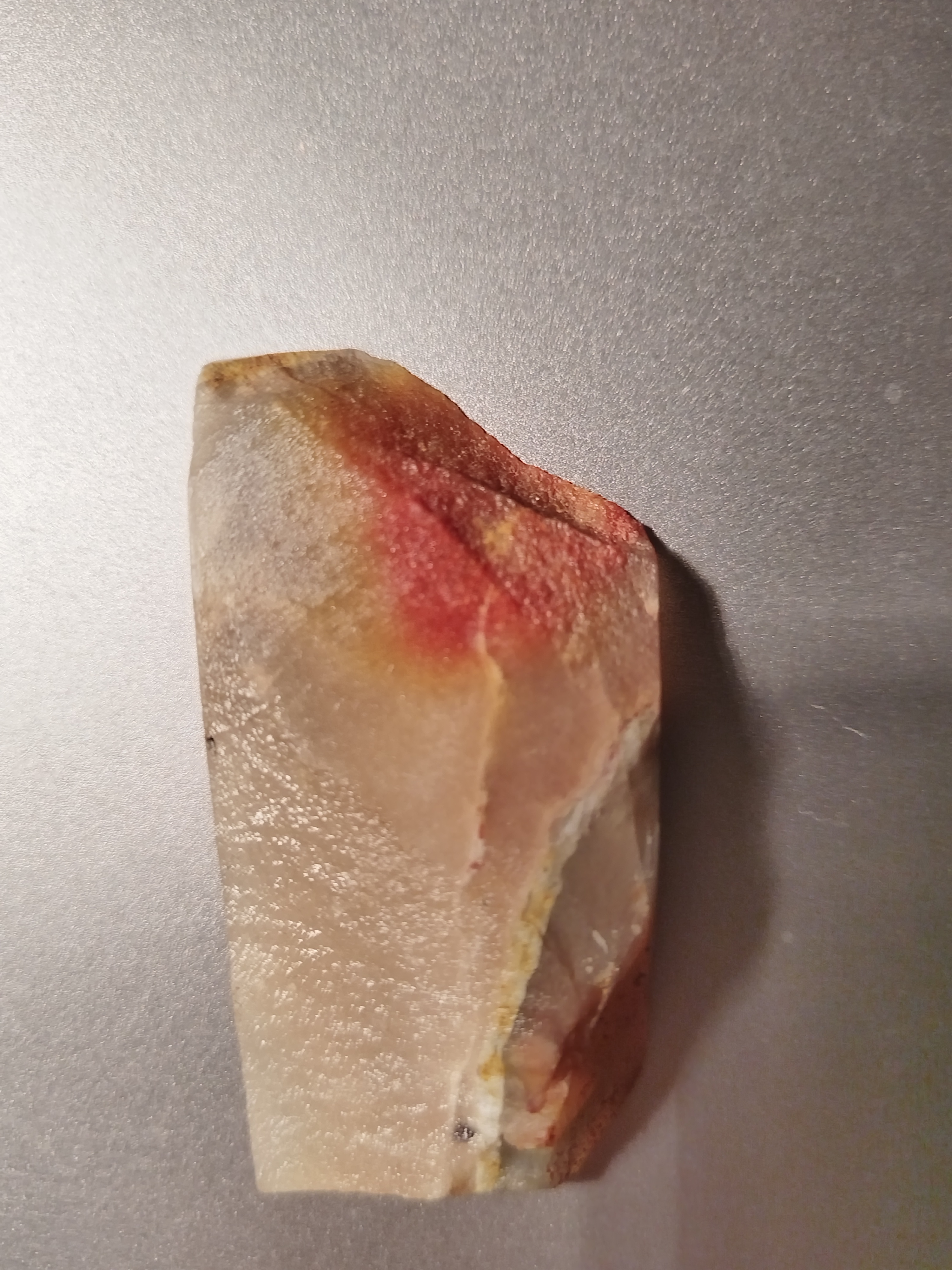 昌化红花冻挂件原石一枚