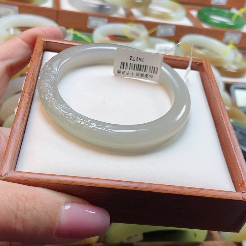 【闪购商品】和田玉手镯未镶嵌57.1