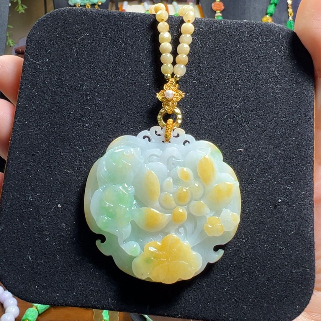 翡翠未镶嵌毛衣链黄绿莲花锁
