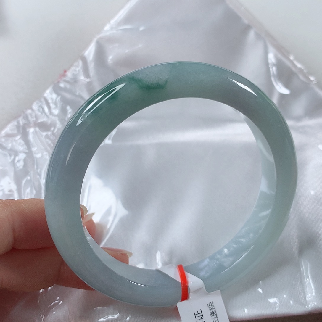 翡翠手镯未镶嵌①③③