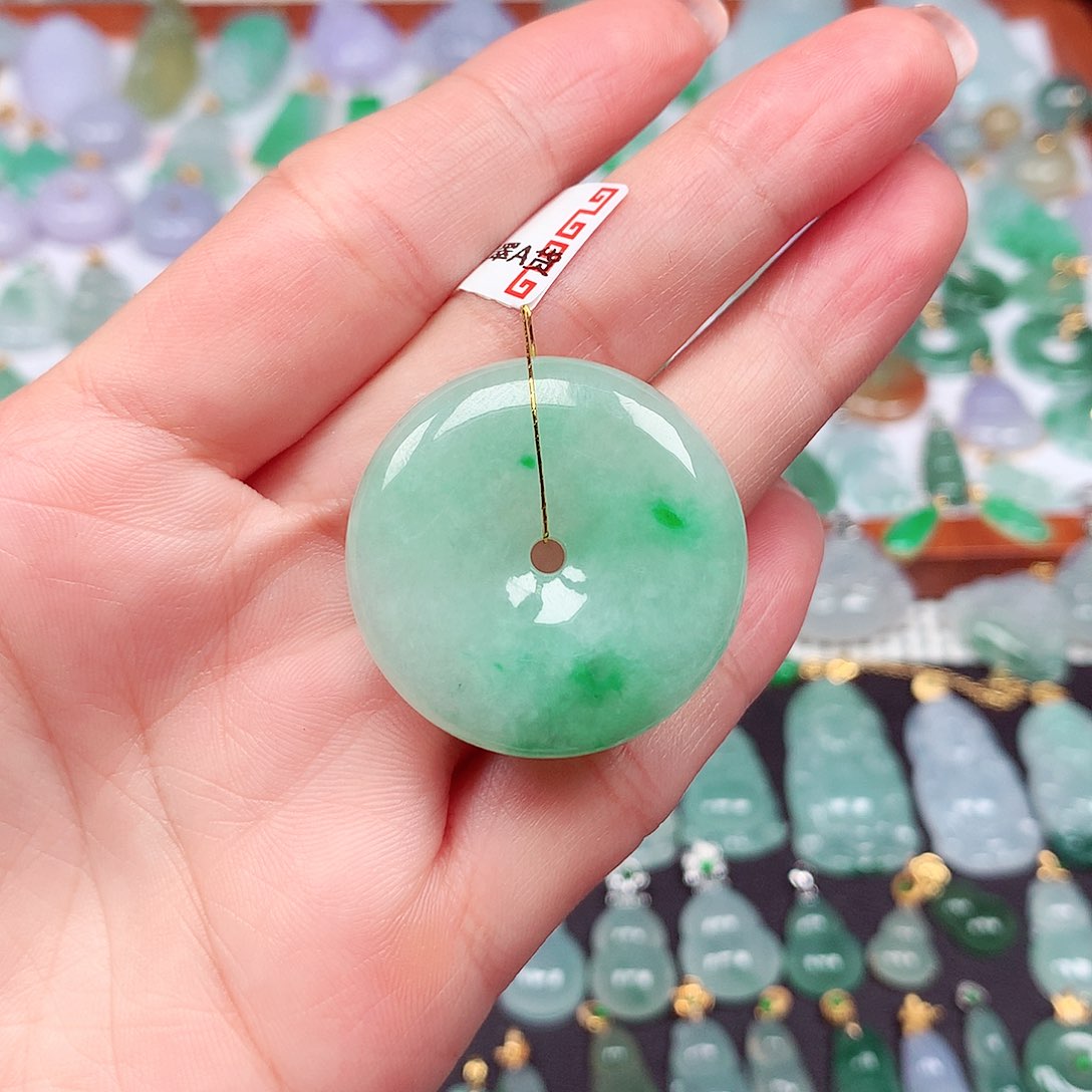 翡翠颈饰未镶嵌马****骁天然翡翠A货