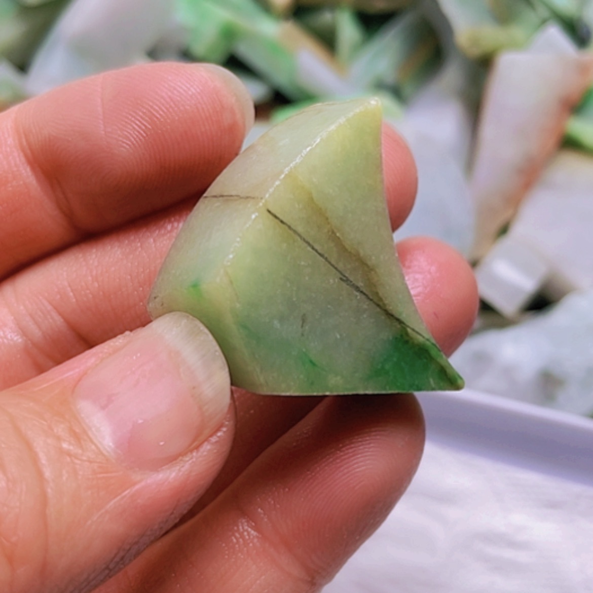 【闪购商品】翡翠颈饰未镶嵌A货