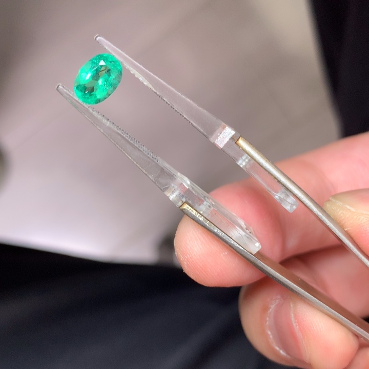 祖母绿裸石未镶嵌