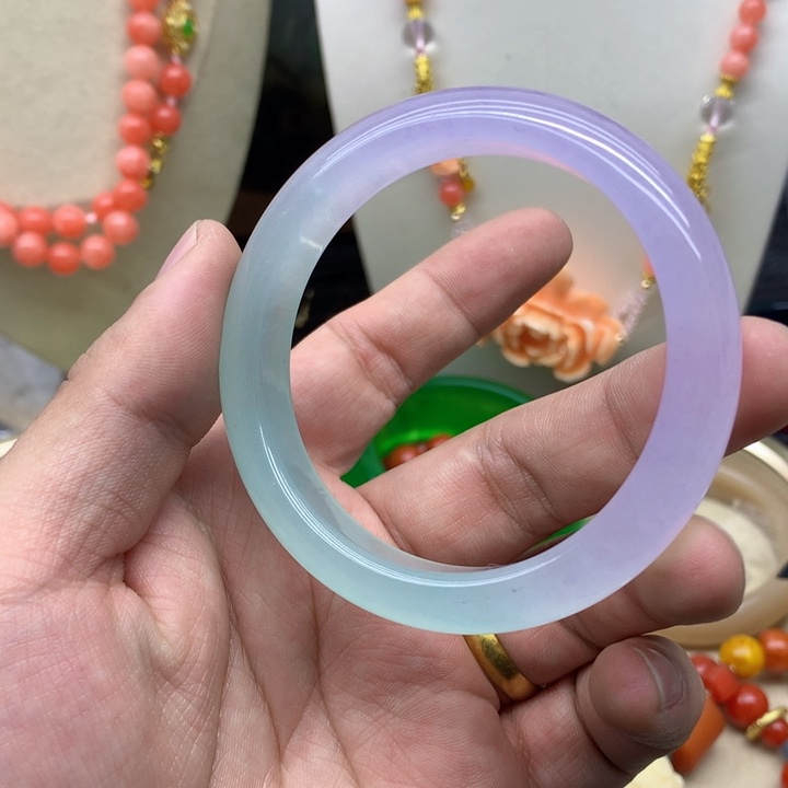 翡翠颈饰未镶嵌吊坠规格