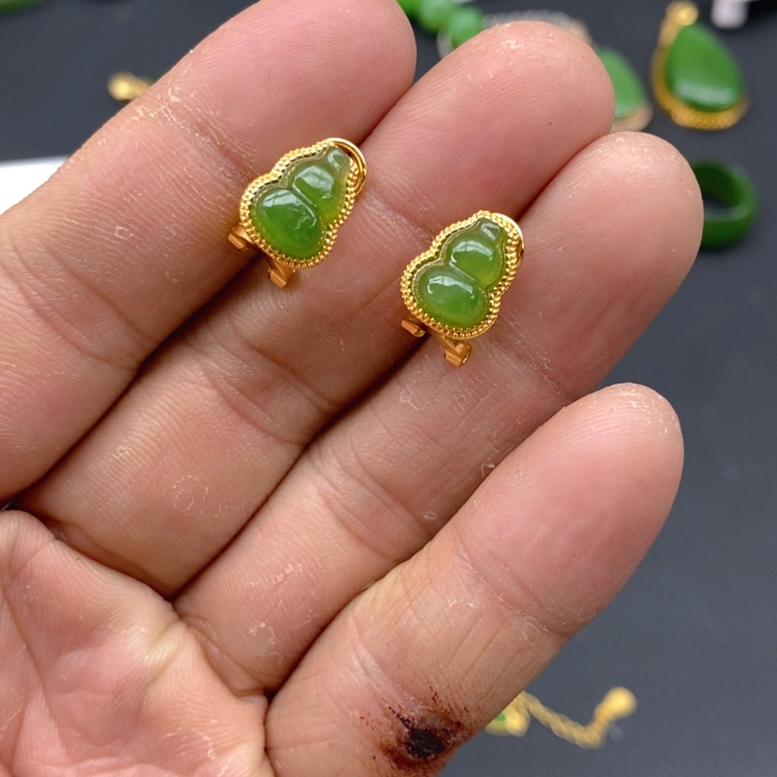 和田玉（碧玉）耳饰银S925镶嵌