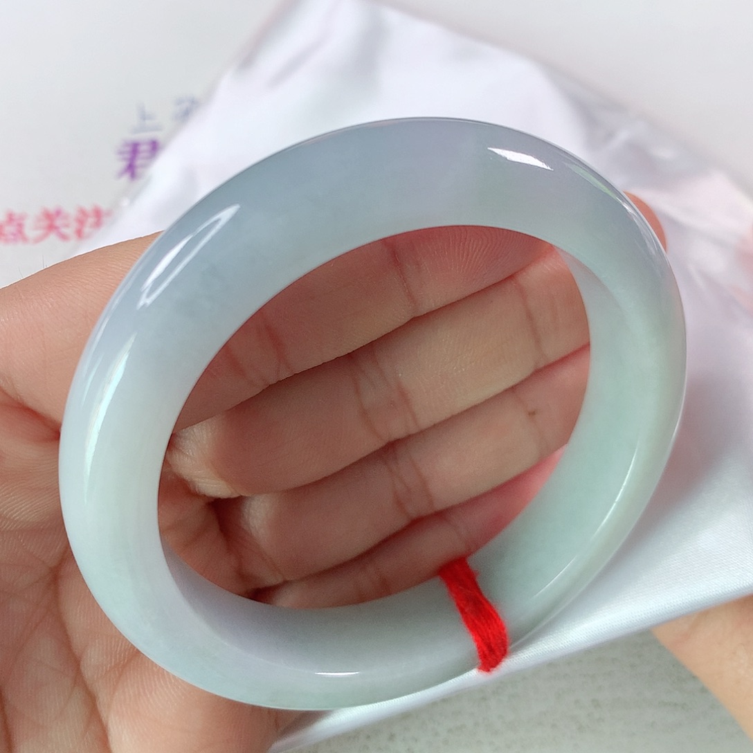 翡翠手镯未镶嵌①①⑥