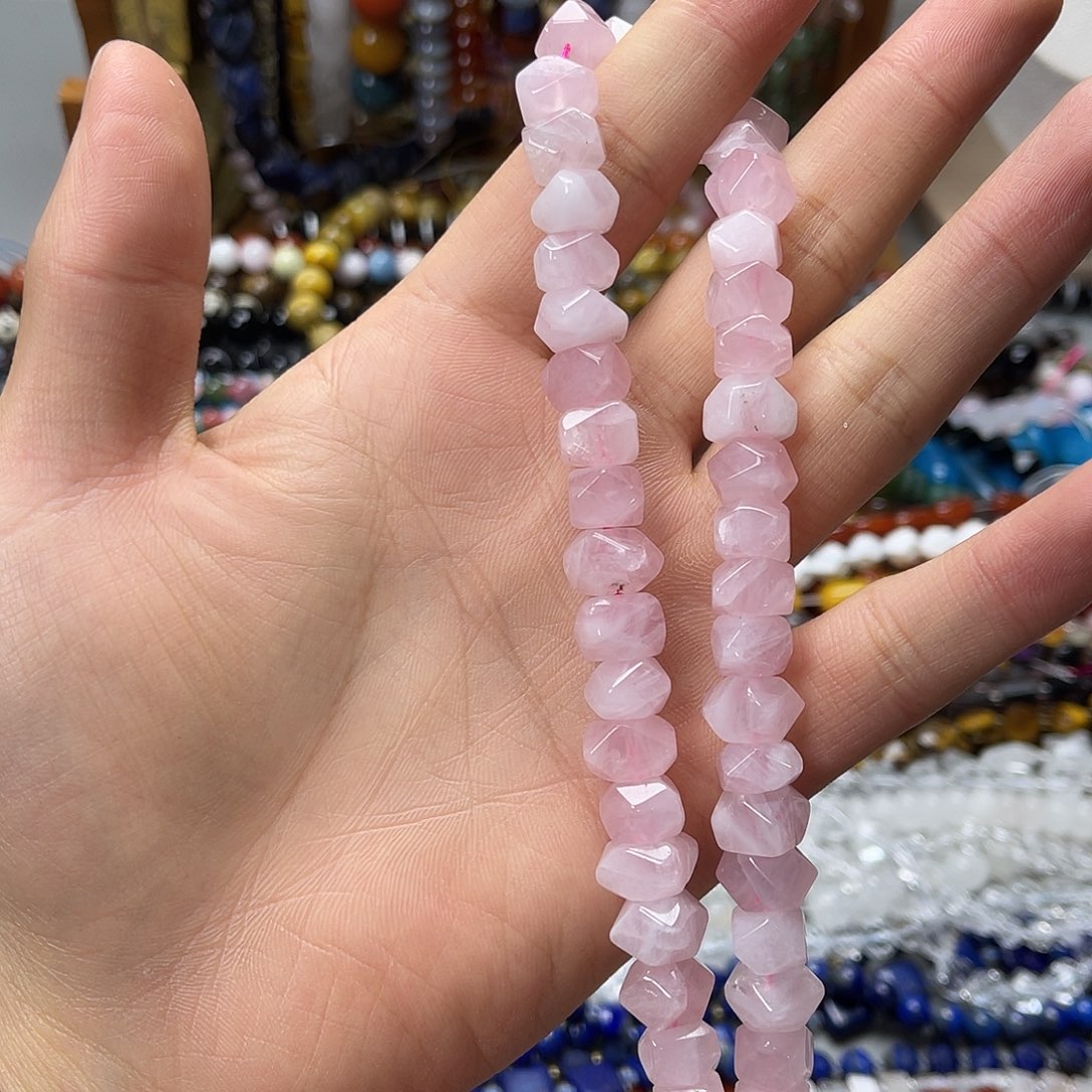 玛瑙/玉髓未镶嵌珠宝半成品卡10粉晶冲角一条