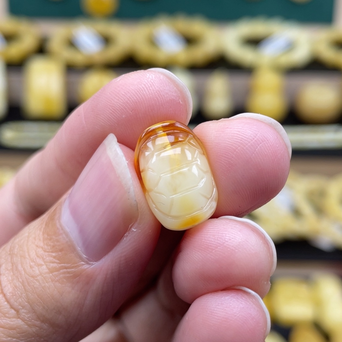 琥珀裸石未镶嵌琥珀蜜蜡