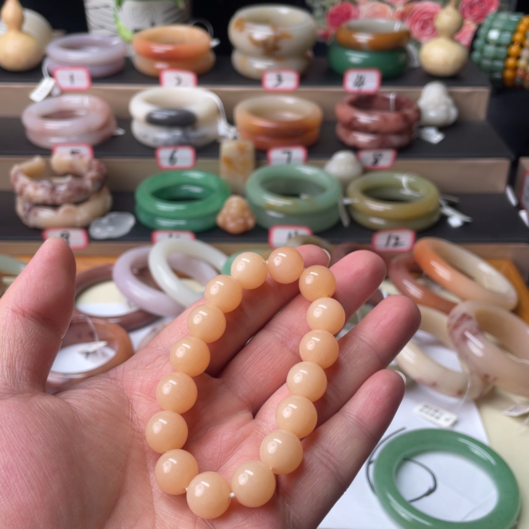 石英质玉未镶嵌手镯