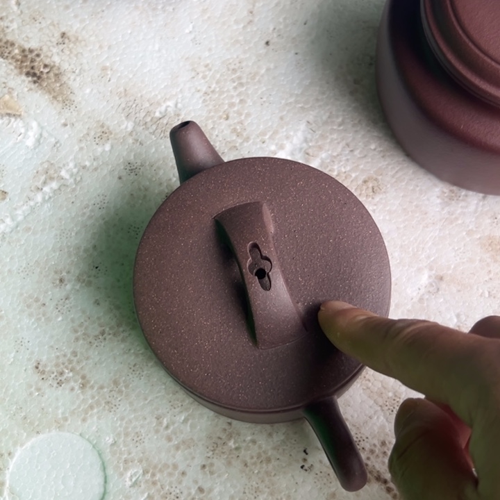 茶壶紫砂紫泥汉瓦220左右瑕疵