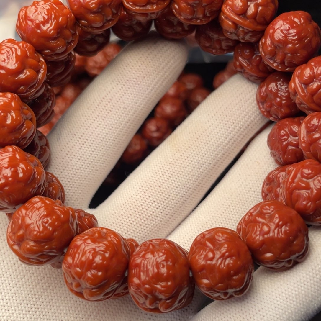 赵***均猴头核桃手串蟾王