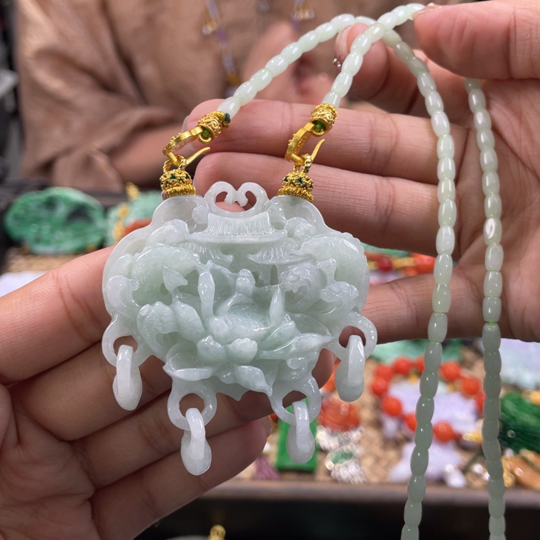 翡翠颈饰未镶嵌代编织