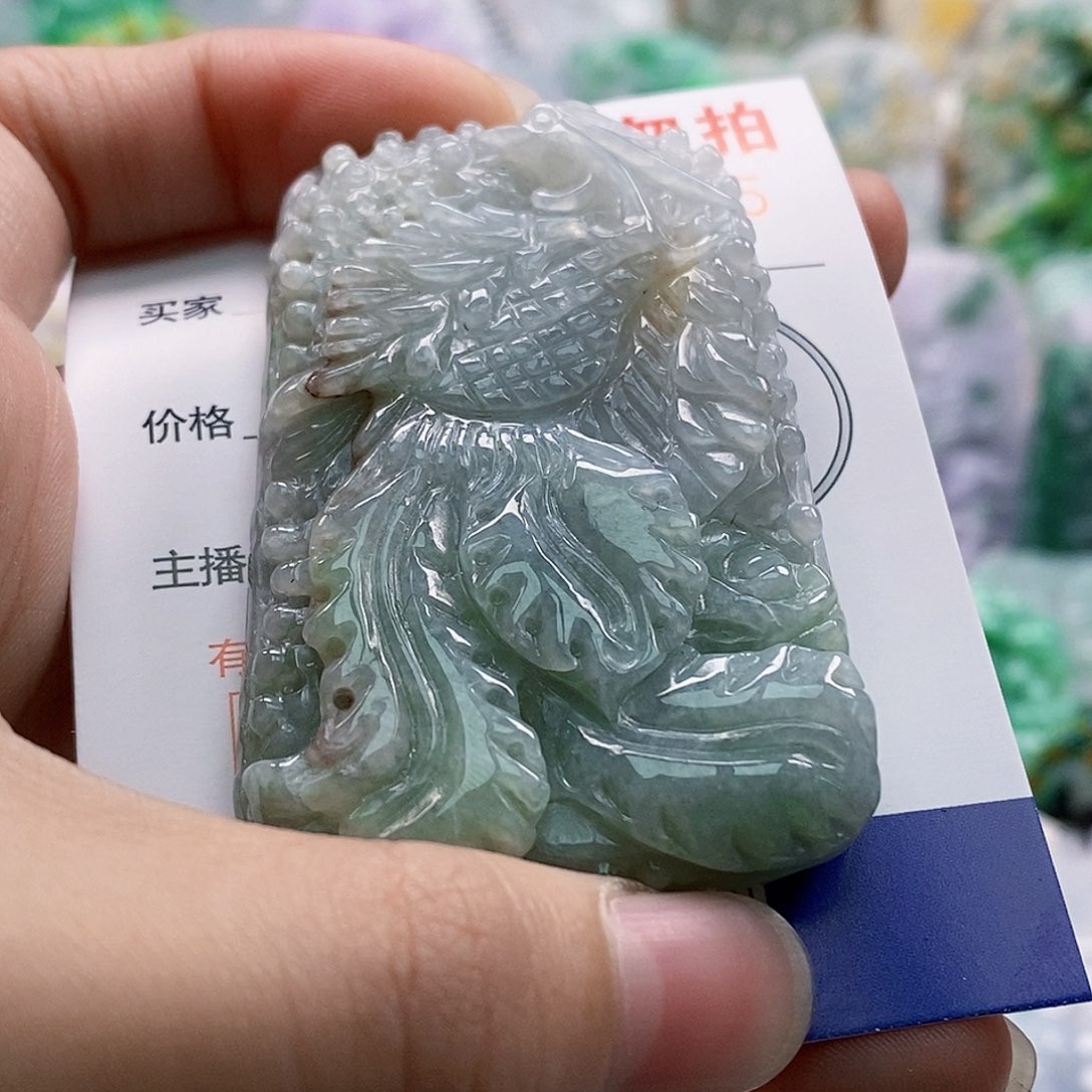 吊坠(不含链)未镶嵌翡翠