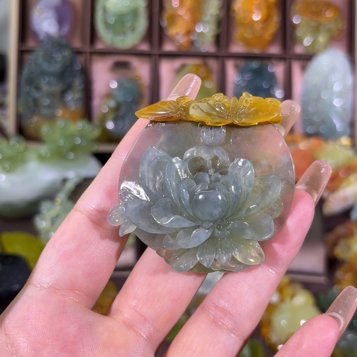 未镶嵌蛇纹石玉颈饰