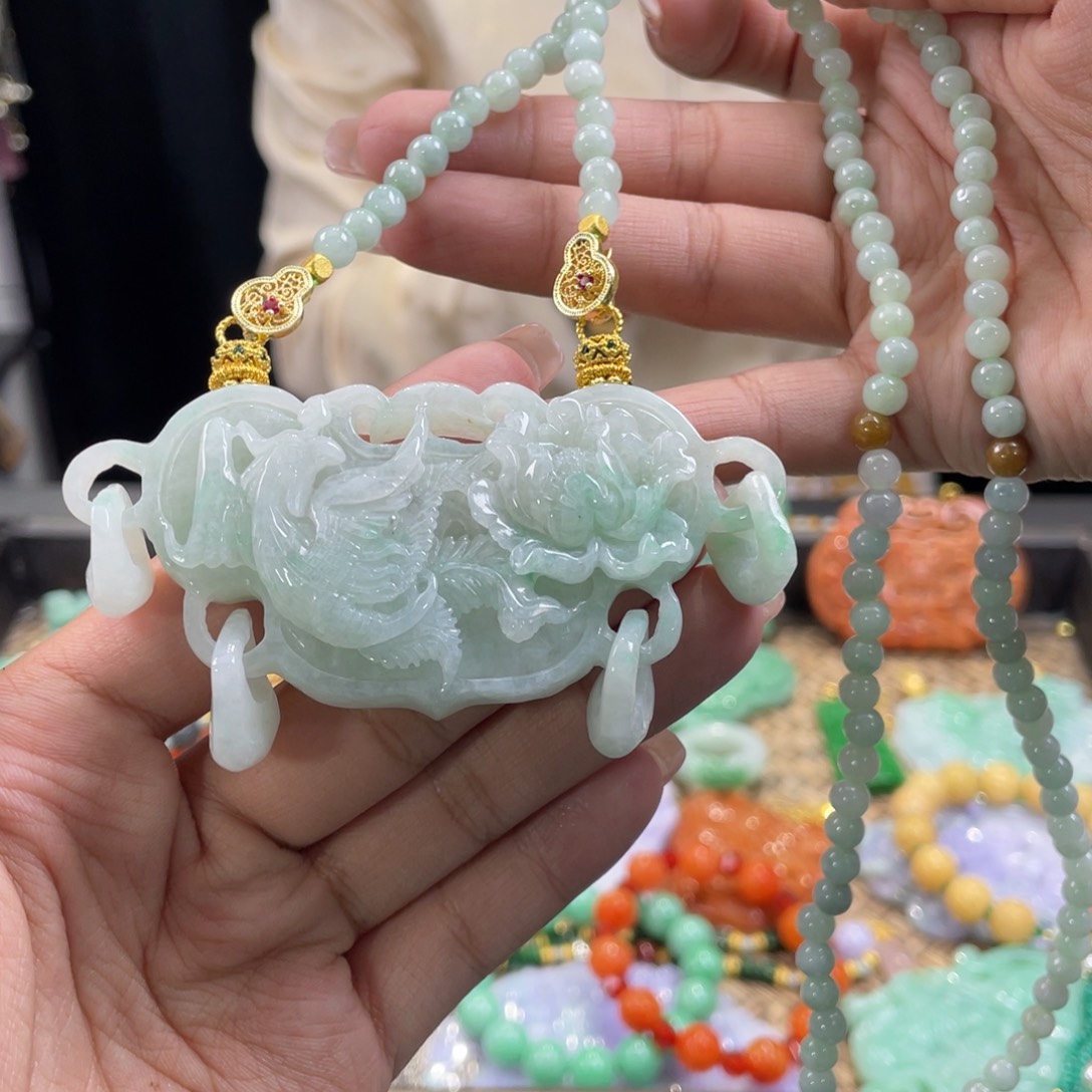 翡翠颈饰未镶嵌代编织