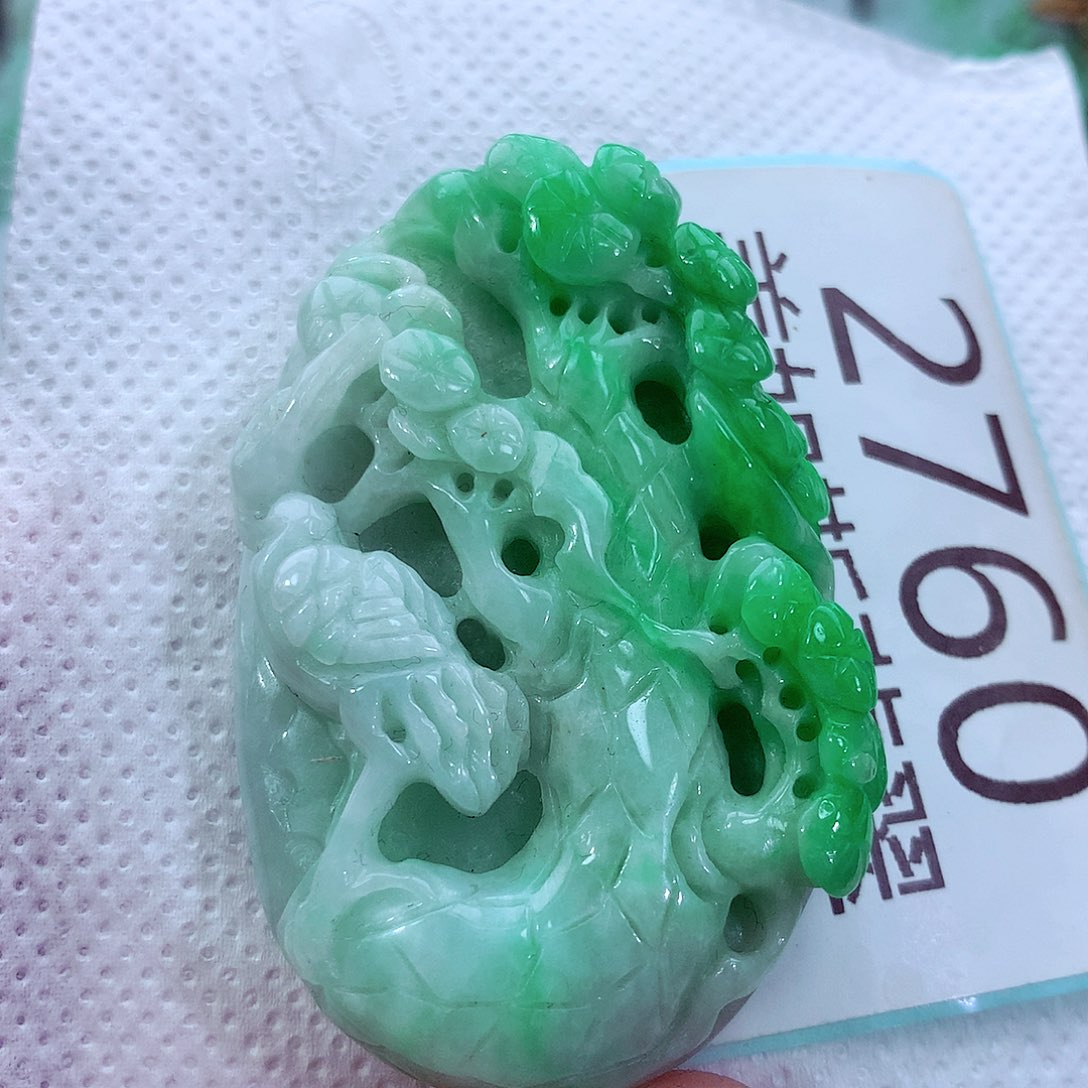 吊坠(不含链)未镶嵌翡翠