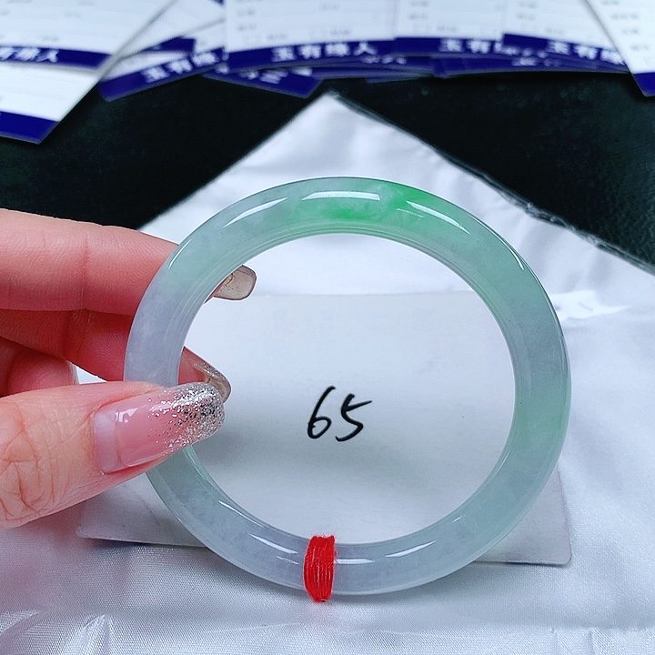 翡翠手镯（圆镯）未镶嵌