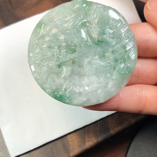 翡翠未镶嵌颈饰缅甸A货，每天下午1点半开播