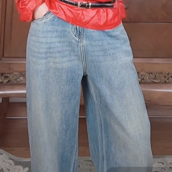 女士时尚牛仔裤时尚