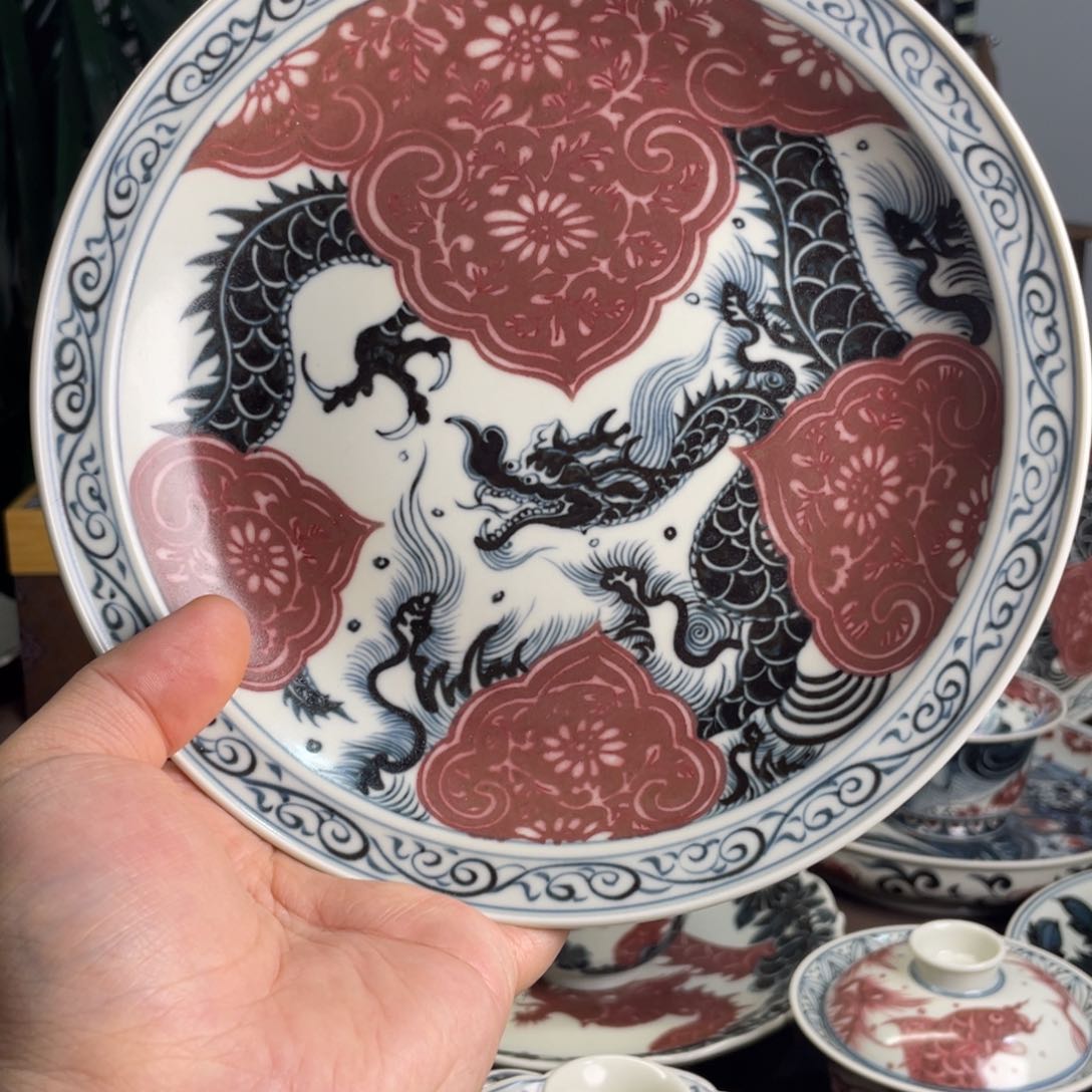 青花釉里红窗花龙壶承