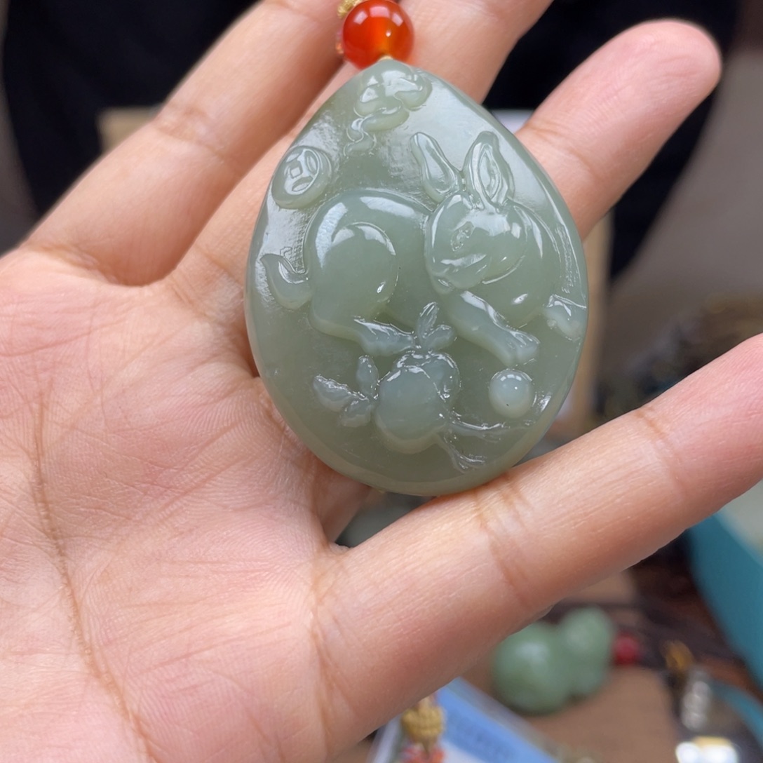 和田玉颈饰未镶嵌