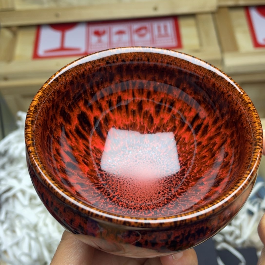 茶盏君正在建盏主人